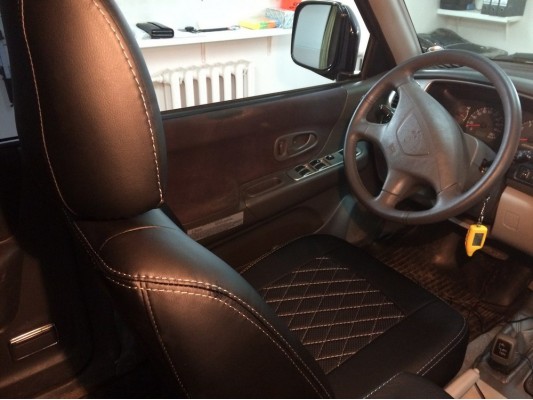 Авточехлы на Mitsubishi Pajero Sport