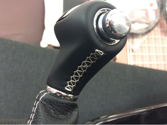 Перетяжка рычага и чехла КПП